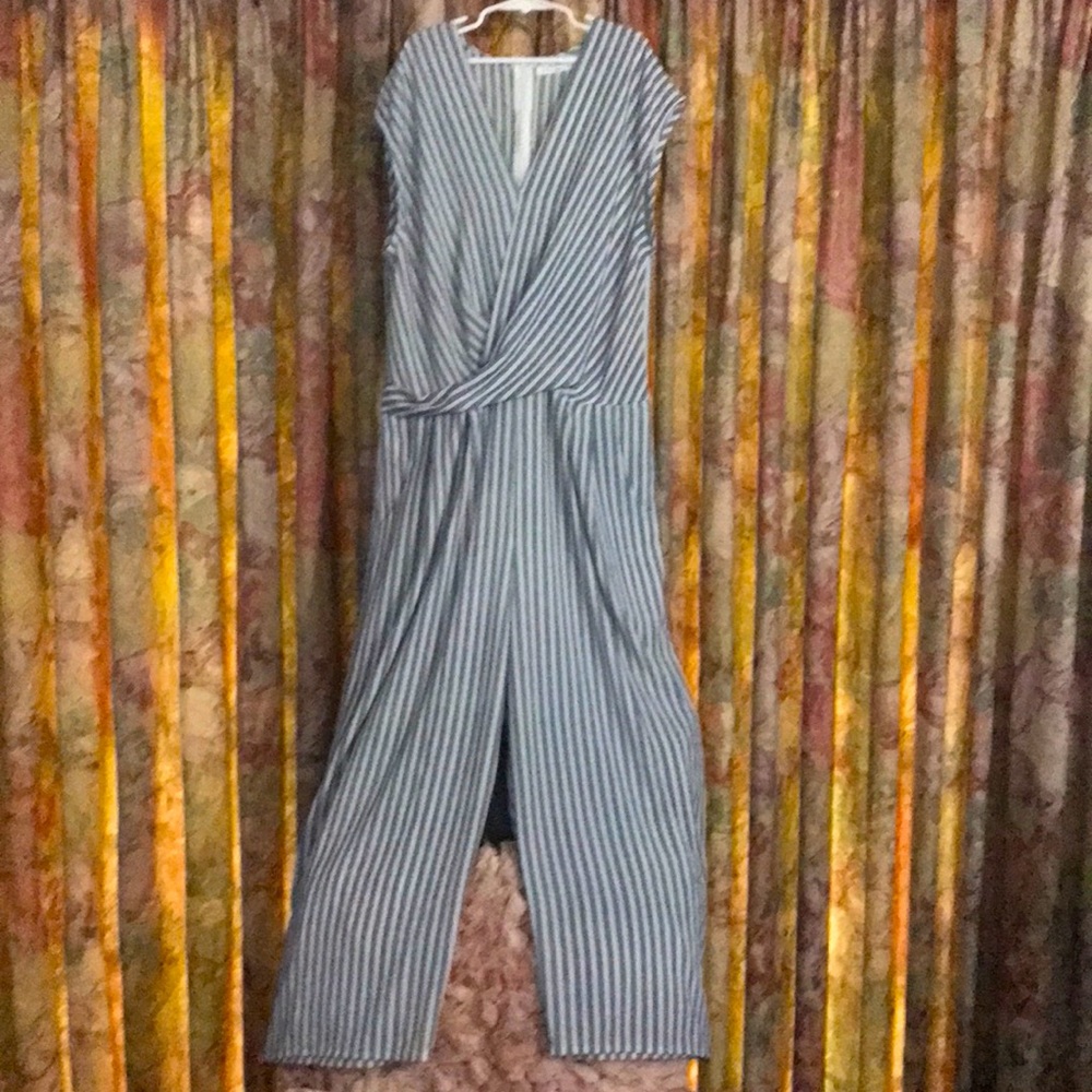 Very cute, light weight romper.